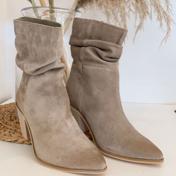 Matisse Shoes - Matisse Dagget Suede Slouch Boot in Taupe Size 10